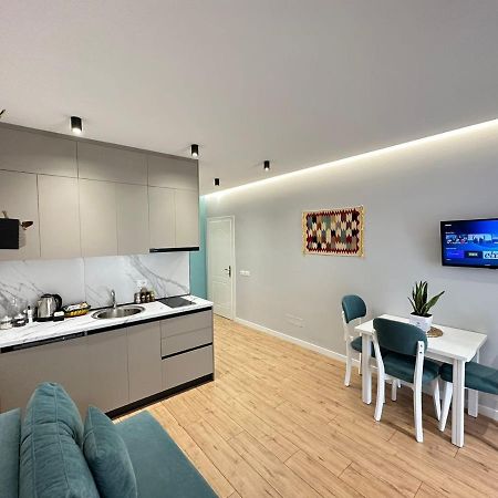 Trea Accomodations - Suite Lungomare Вльора Екстер'єр фото