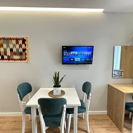 Trea Accomodations - Suite Lungomare Вльора Екстер'єр фото