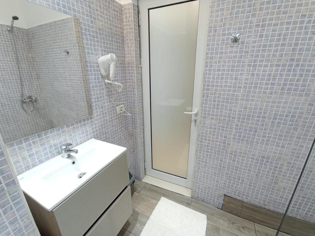 Trea Accomodations - Suite Lungomare Вльора Екстер'єр фото