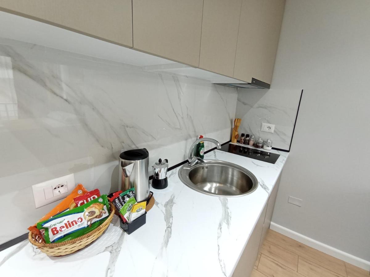 Trea Accomodations - Suite Lungomare Вльора Екстер'єр фото