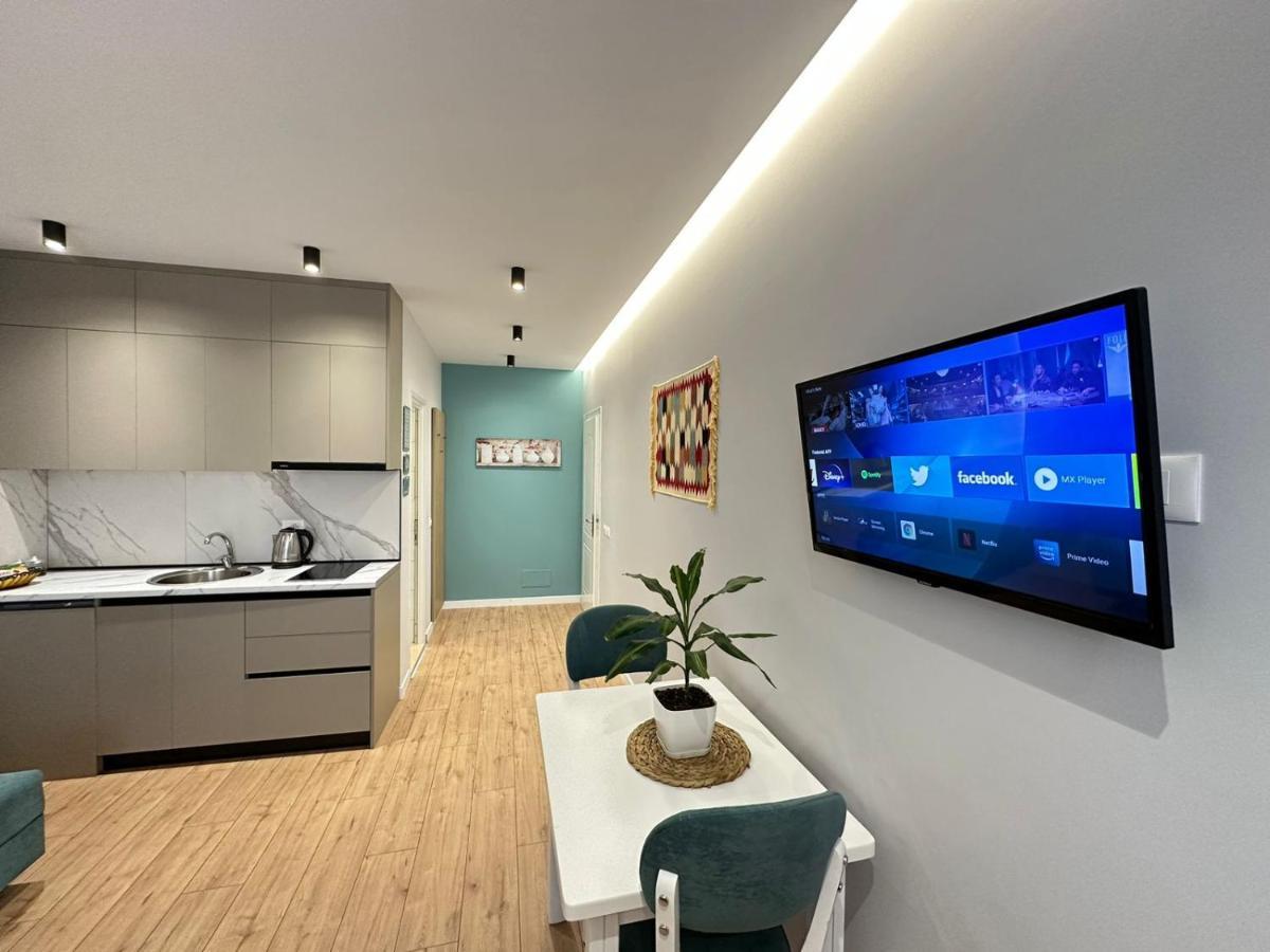 Trea Accomodations - Suite Lungomare Вльора Екстер'єр фото