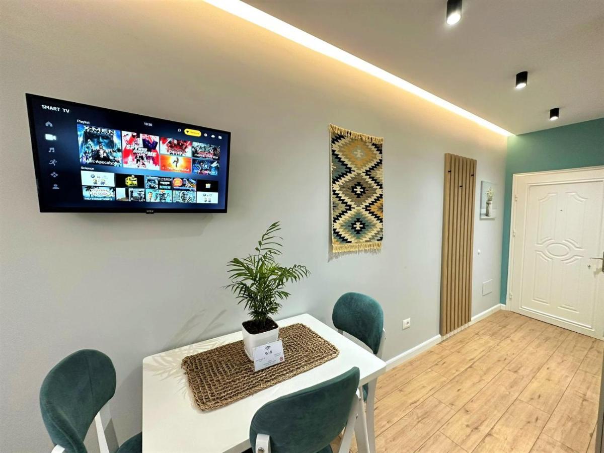 Trea Accomodations - Suite Lungomare Вльора Екстер'єр фото
